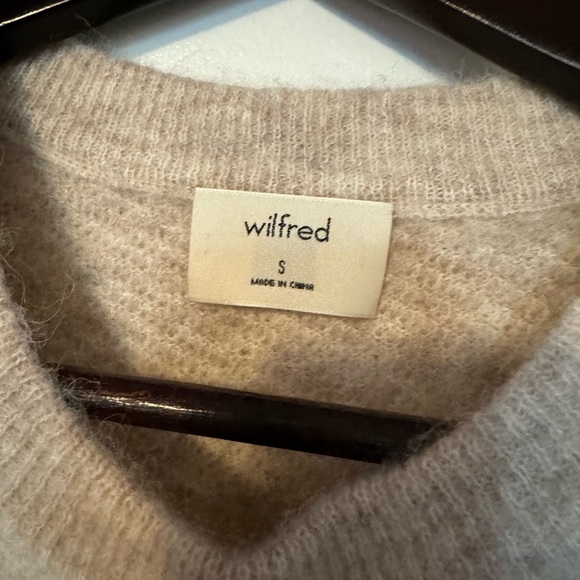 cropped aritzia sweater - Picture 2 of 3